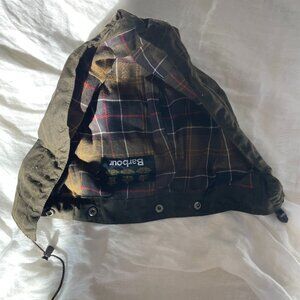 Barbour Sylkoil Hood OS Olive